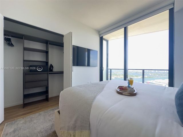 398 NE 5th St 4210, Miami, FL 33132