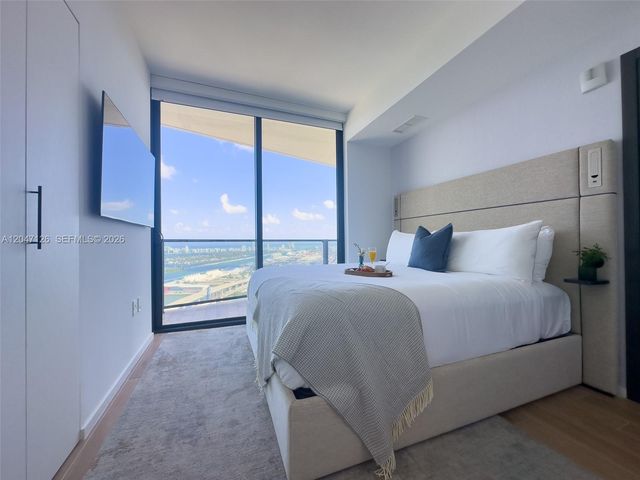 398 NE 5th St 4210, Miami, FL 33132