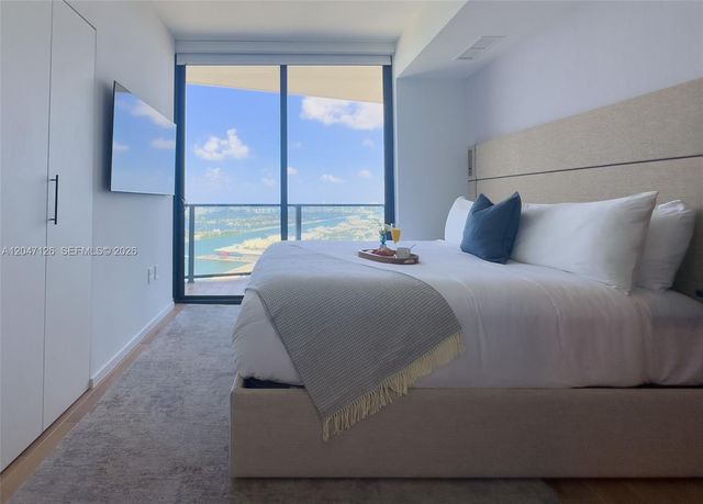 398 NE 5th St 4210, Miami, FL 33132