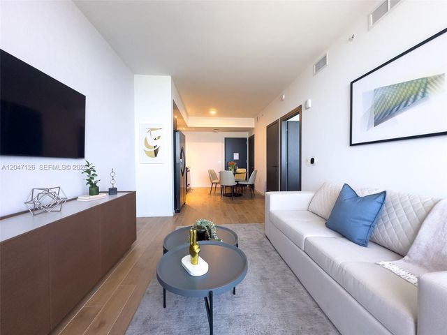 398 NE 5th St 4210, Miami, FL 33132