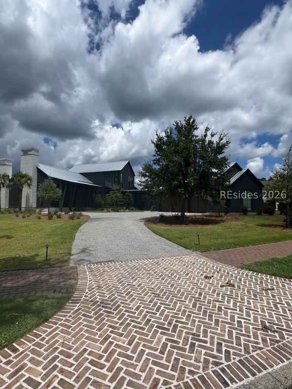 302 Davies Rd, Bluffton, SC 29910