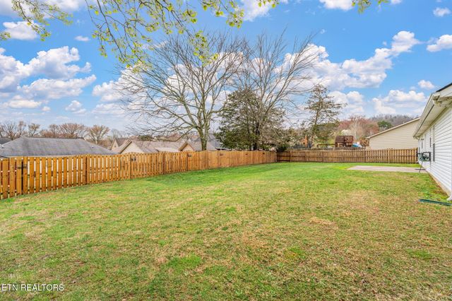 6811 Saint Croix Lane, Knoxville, TN 37918
