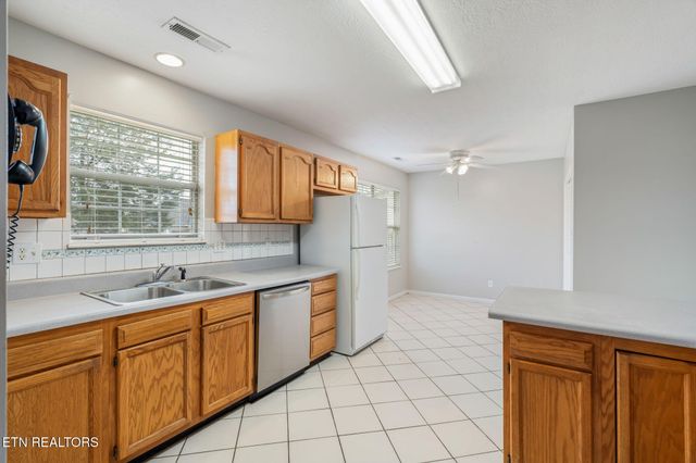 6811 Saint Croix Lane, Knoxville, TN 37918