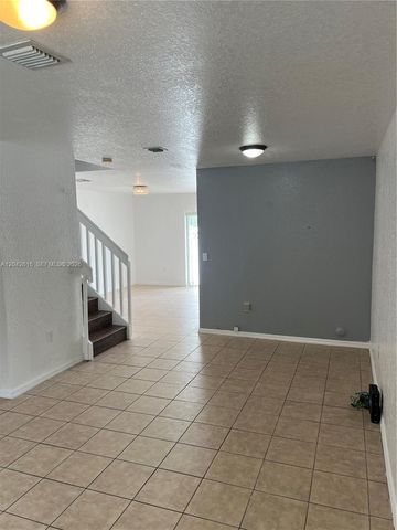 183 Hidden Ct Road F33, Hollywood, FL 33023