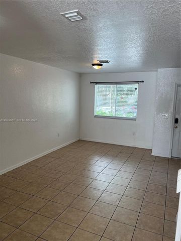 183 Hidden Ct Road F33, Hollywood, FL 33023
