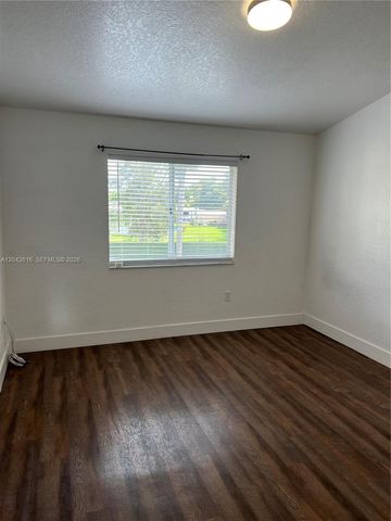 183 Hidden Ct Road F33, Hollywood, FL 33023