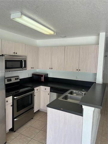 183 Hidden Ct Road F33, Hollywood, FL 33023