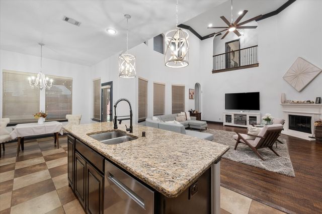 6876 Foghorn Lane, Grand Prairie, TX 75054
