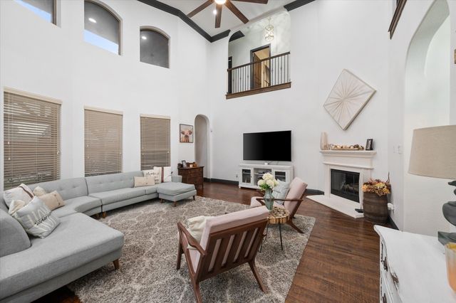6876 Foghorn Lane, Grand Prairie, TX 75054
