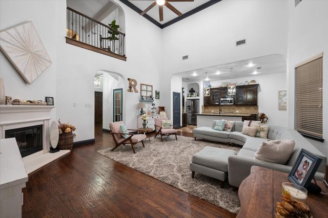 6876 Foghorn Lane, Grand Prairie, TX 75054
