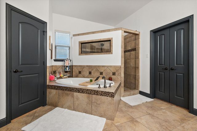 6876 Foghorn Lane, Grand Prairie, TX 75054