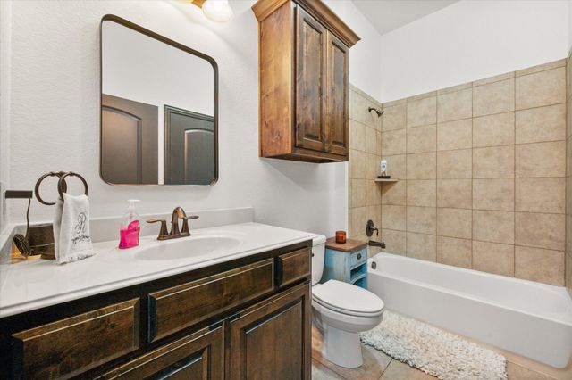 6876 Foghorn Lane, Grand Prairie, TX 75054