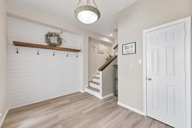 9 S Sandpiper Street, La Marque, TX 77568