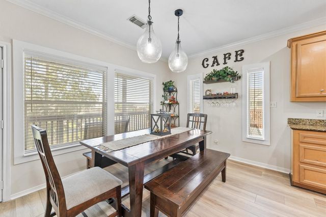 9 S Sandpiper Street, La Marque, TX 77568