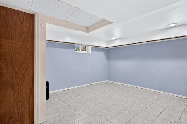 81 Chatham Place, West Hempstead, NY 11552