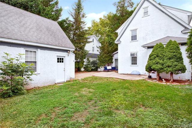 81 Chatham Place, West Hempstead, NY 11552