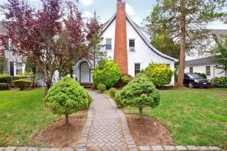 81 Chatham Place, West Hempstead, NY 11552