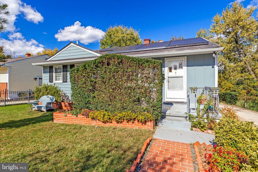 7314 POWHATAN ST, Lanham, MD 20706