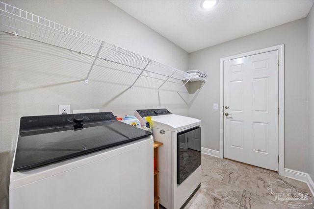 3332 Lowery Dr, Navarre, FL 32566
