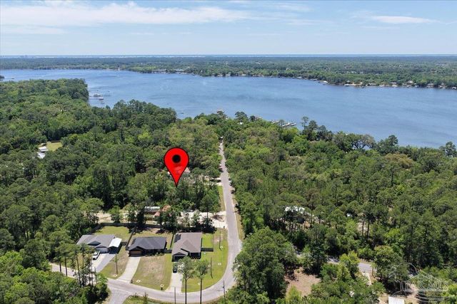3332 Lowery Dr, Navarre, FL 32566