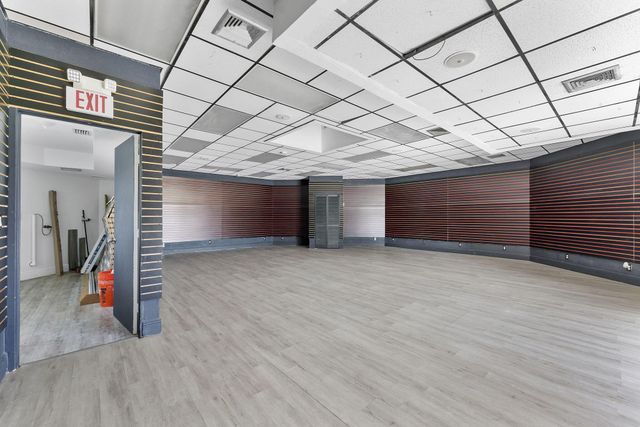 888 E Coast Avenue, Lantana, FL 33462