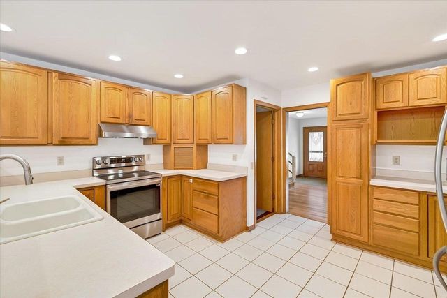 4901 Waukesha Street, Madison, WI 53705