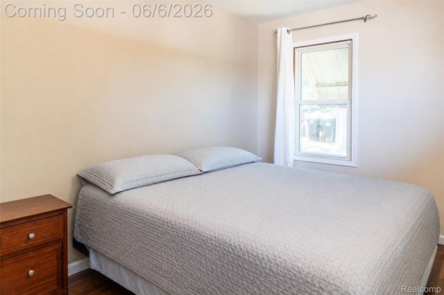 70 W Hamlin Road, Rochester, MI 48307
