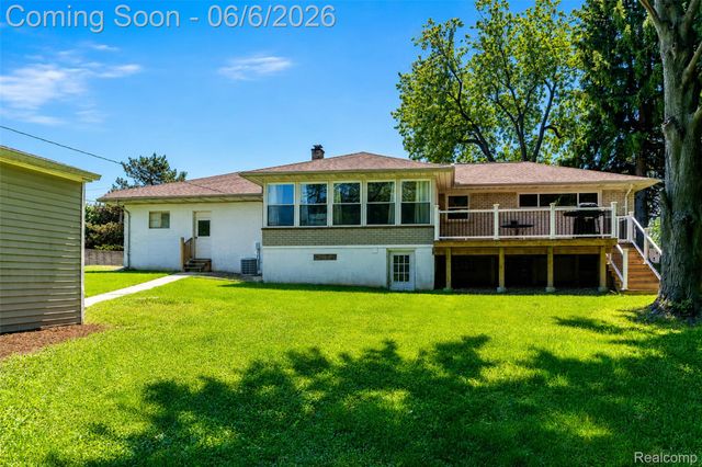 70 W Hamlin Road, Rochester, MI 48307