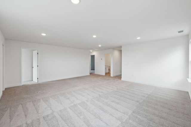 1082 Large Poppy Dr, La Vergne, TN 37086