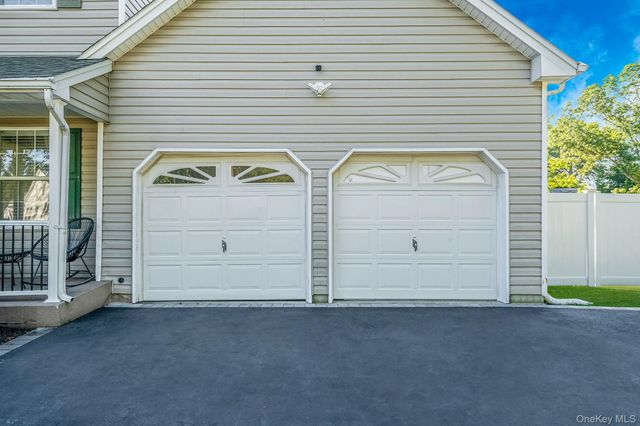 3 Embassy Road, Selden, NY 11784