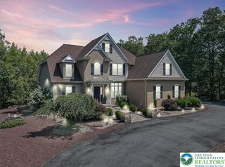 389 Southwest Joanne Court, Pocono Twp, PA 18321