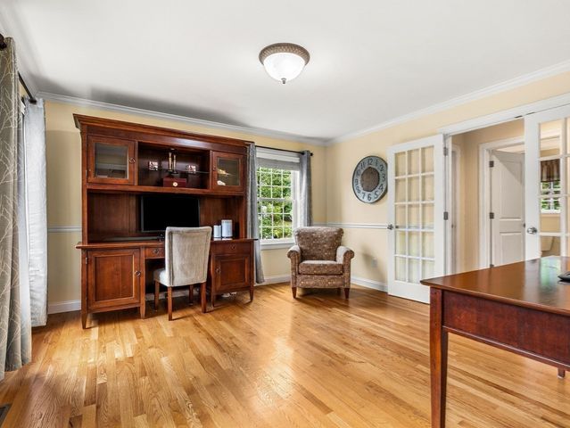190 Berry St, North Andover, MA 01845