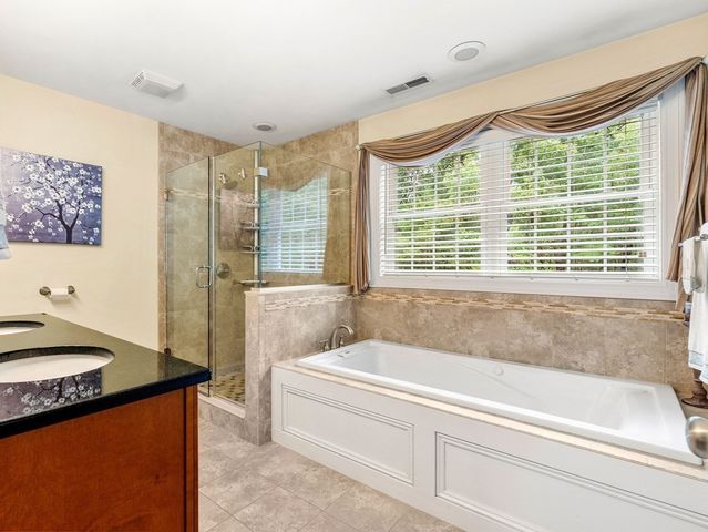 190 Berry St, North Andover, MA 01845