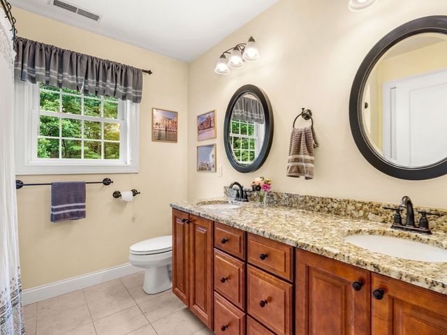 190 Berry St, North Andover, MA 01845