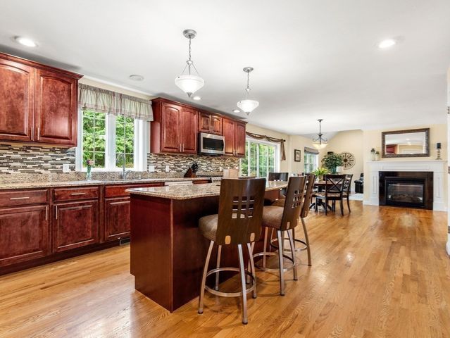 190 Berry St, North Andover, MA 01845