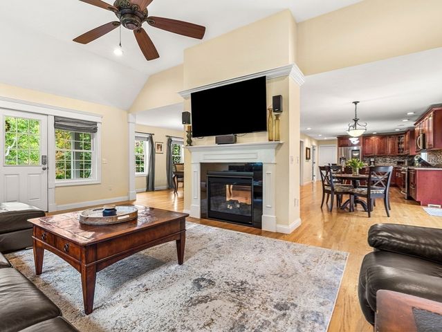 190 Berry St, North Andover, MA 01845