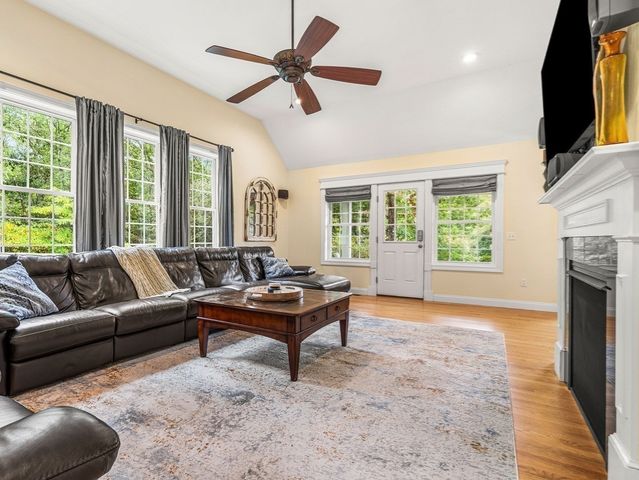 190 Berry St, North Andover, MA 01845