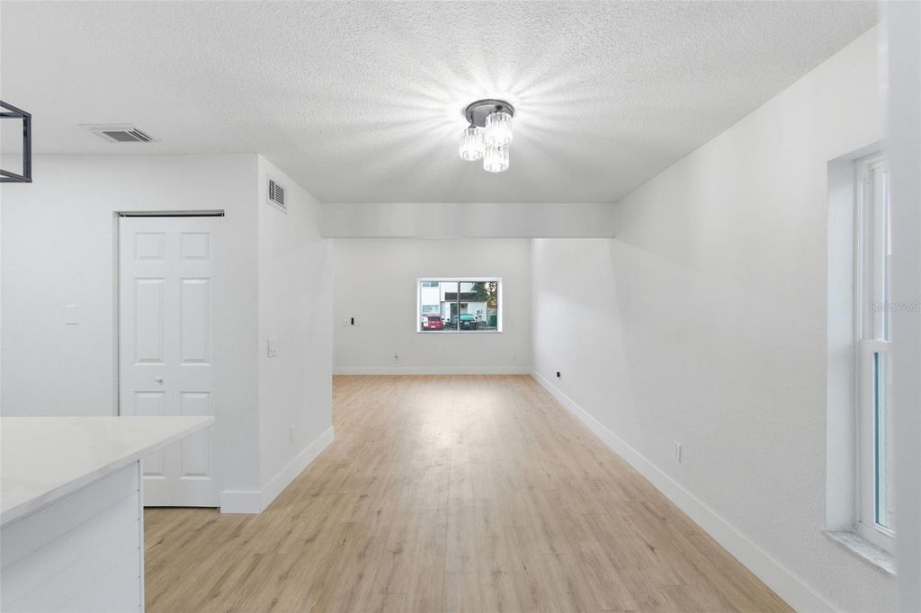 Image 20 of property listing at 1362 WINTER GREEN WAY, Winter Garden, FL 34787