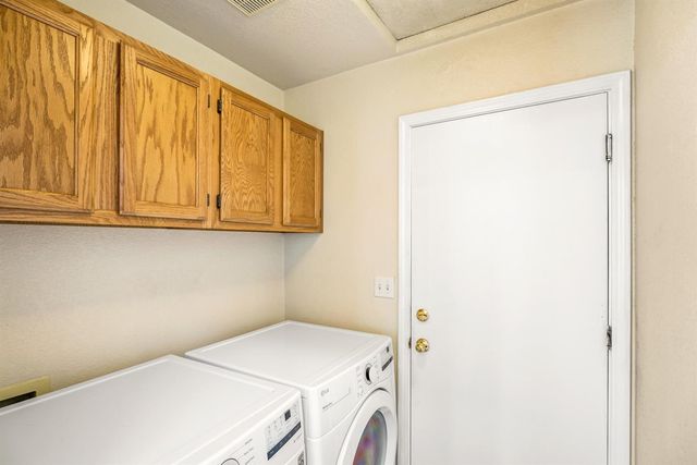 8499 Dartford Dr, Sacramento, CA 95823
