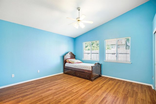 8499 Dartford Dr, Sacramento, CA 95823
