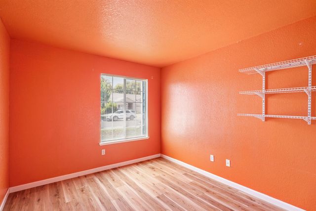 8499 Dartford Dr, Sacramento, CA 95823