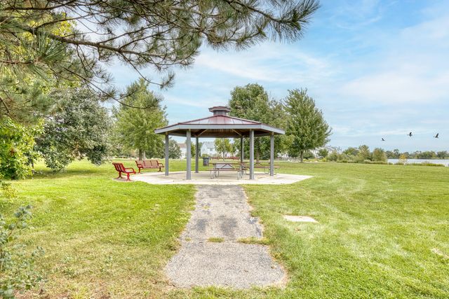 2043 S Kristina Lane, Round Lake, IL 60073