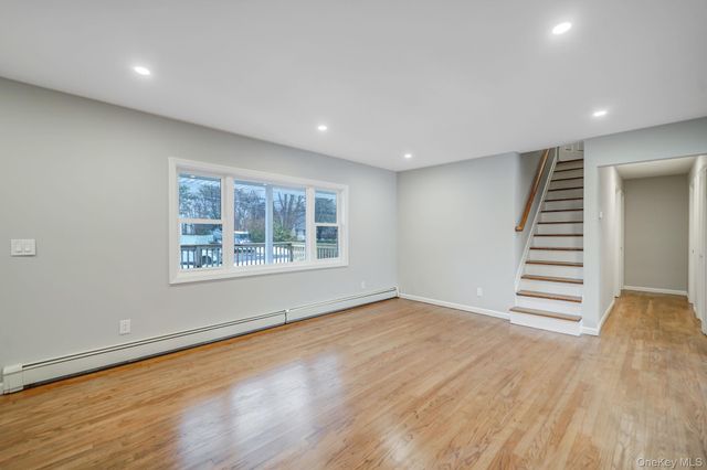 1730 Heckscher Avenue, Bay Shore, NY 11706