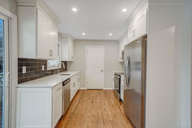 1730 Heckscher Avenue, Bay Shore, NY 11706