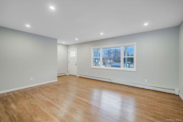 1730 Heckscher Avenue, Bay Shore, NY 11706