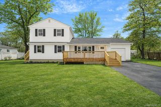 1730 Heckscher Avenue, Bay Shore, NY 11706