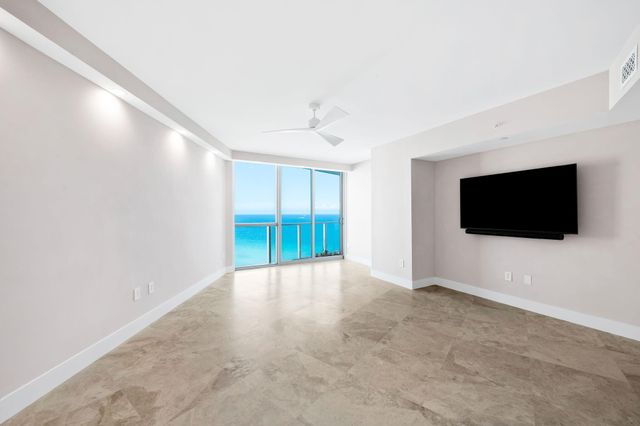 3101 S Ocean Drive 1807, Hollywood, FL 33019
