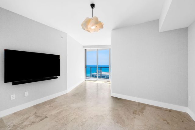 3101 S Ocean Drive 1807, Hollywood, FL 33019