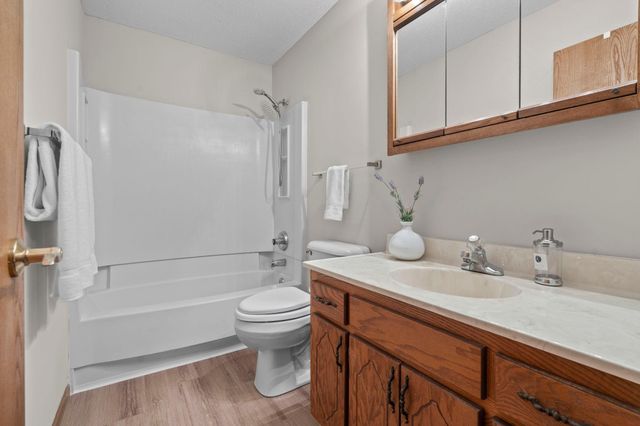 16595 Harwell Avenue, Lakeville, MN 55044