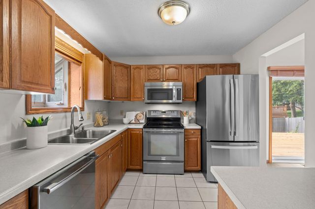 16595 Harwell Avenue, Lakeville, MN 55044